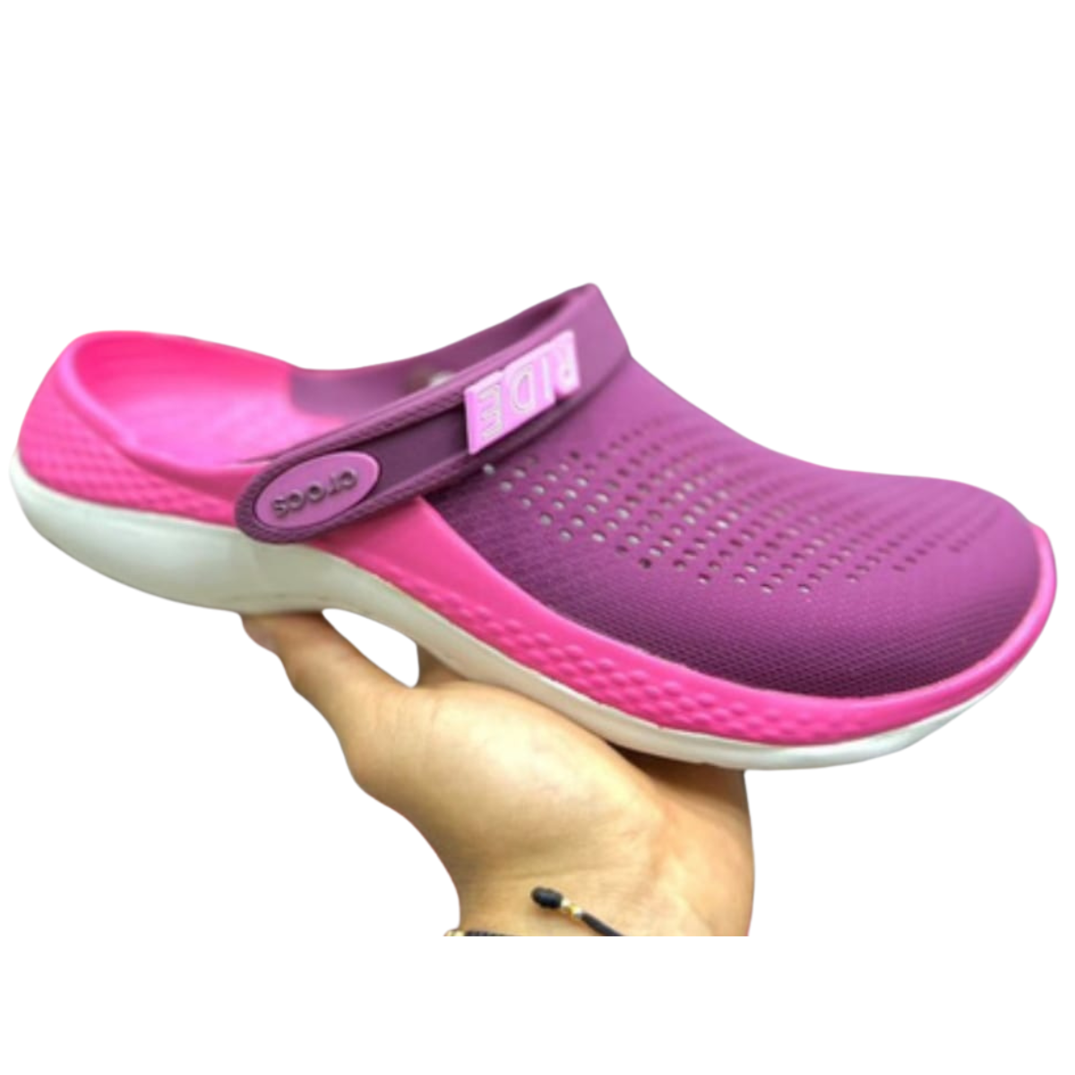 CROCS LITERIDE 360 MUJER: La Mejor Opción para Estilo y Comodidad Las CROCS LITERIDE 360 MUJER son la elección perfecta para quienes buscan comodidad, estilo y versatilidad en un solo par de zapatos. Diseñadas para ofrecer soporte y ligereza, son ideales para el uso diario, tanto en interiores como exteriores. Si estás pensando en comprar Crocs Literide 360 mujer, en Onlineshoppingcenterg tenemos las mejores opciones y ofertas. A continuación, te contamos todo lo que necesitas saber sobre este modelo y cómo puede transformar tu experiencia al caminar.  ¿Por Qué Elegir Crocs Literide 360 Mujer? Las CROCS LITERIDE 360 MUJER destacan por su diseño innovador y la tecnología LiteRide™, que ofrece una amortiguación ultraligera. Esto se traduce en una sensación de comodidad sin igual, perfecta para largas caminatas o simplemente para descansar en casa. Además, cuentan con una parte superior flexible que se adapta a tus pies, brindando un ajuste cómodo y seguro.  Beneficios Clave de las Crocs Literide 360 Mujer Ligereza y Comodidad: Gracias a su tecnología LiteRide™, cada paso se siente suave y ligero. Durabilidad: Fabricadas con materiales de alta calidad, estas Crocs son resistentes y duraderas. Versatilidad: Son perfectas tanto para el día a día como para ocasiones más casuales. Fácil Limpieza: Se pueden lavar fácilmente con agua y jabón, manteniéndolas siempre como nuevas. ¿Cuál es el Precio de las Literide by Crocs? El precio de las Crocs Literide 360 Mujer puede variar según el modelo y la temporada. En Onlineshoppingcenterg, ofrecemos Crocs Literide mujer a precios competitivos, con ofertas exclusivas que no querrás perderte. Además, si estás buscando otros modelos, como Crocs LiteRide hombre o Crocs para niños, también tenemos una amplia selección disponible.